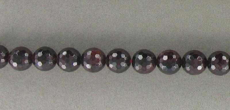 1170076 Garnet 10mm Faceted